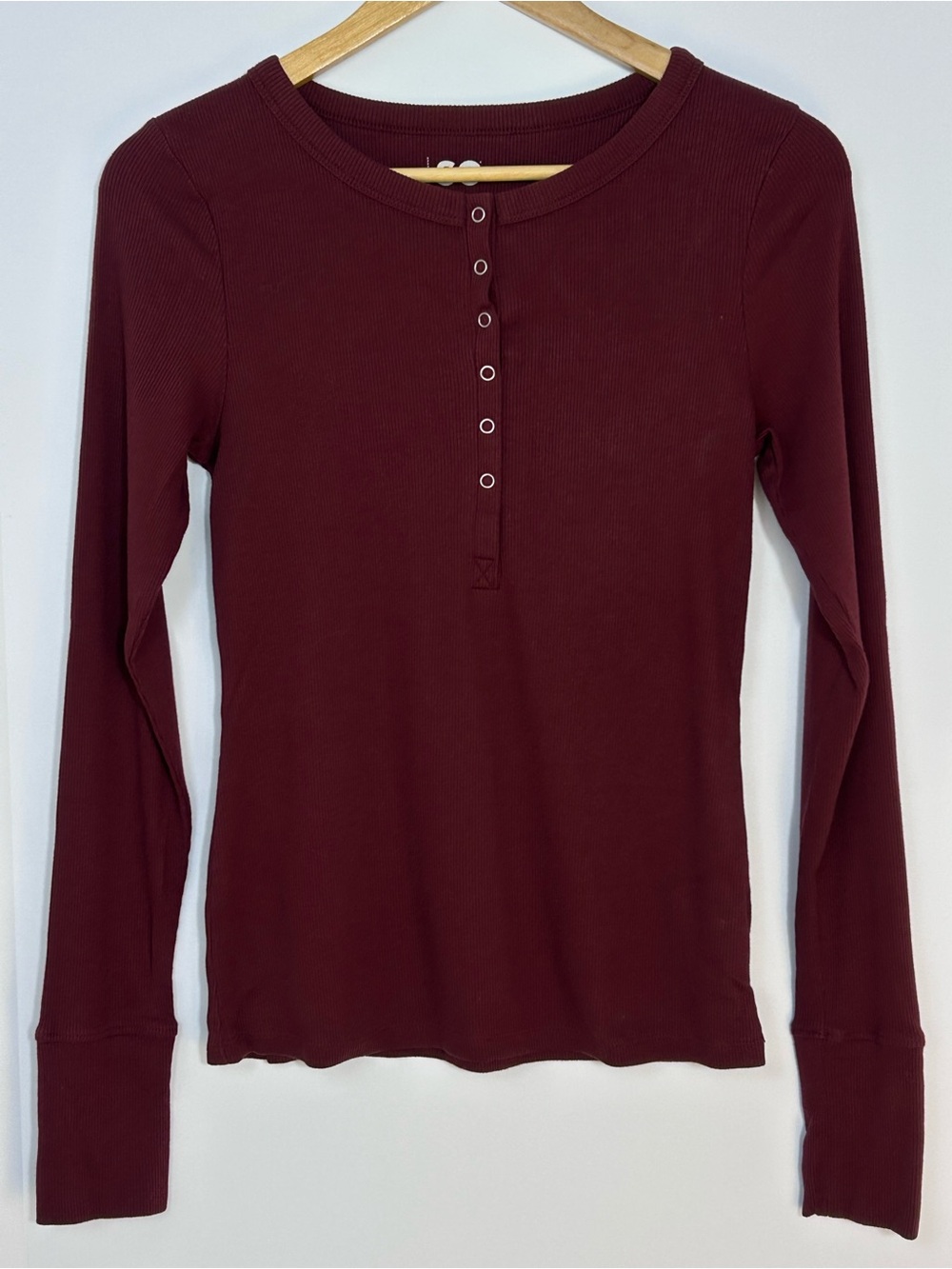 SO Burgundy Ribbed Henley Long Sleeve Top Womenβs Medium Cotton Blend Stretch